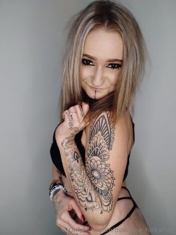 Poslusna_holcick / poslusna_holkafree / zelenooka_adel nude photo #10