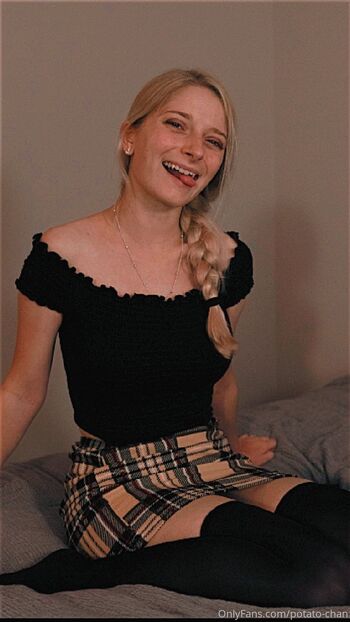 potato-cha / potato-chan nude photo #14