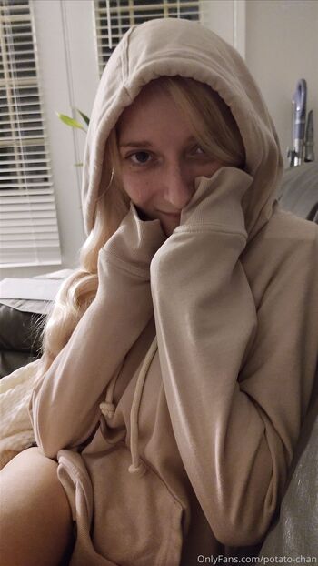 potato-cha / potato-chan nude photo #32