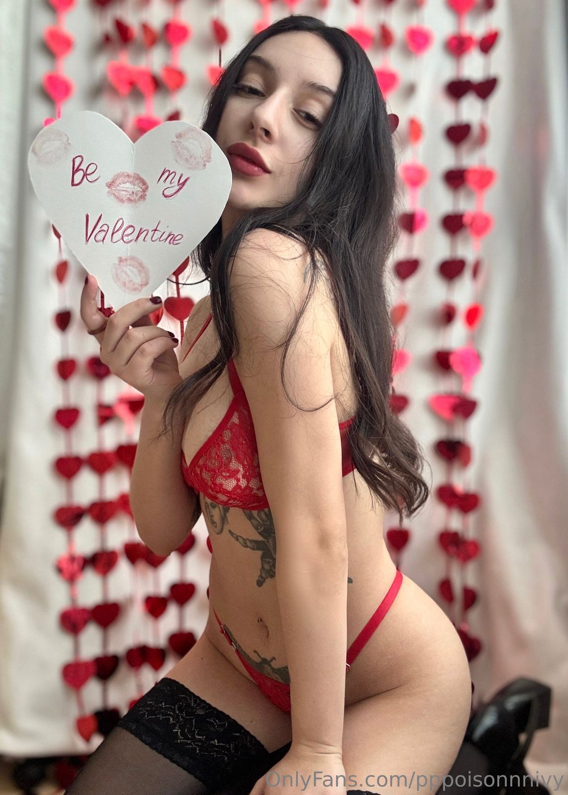 𝐏𝐨𝐢𝐬𝐨𝐧 𝐈𝐯 / pppoisonnnivy nude photo #4