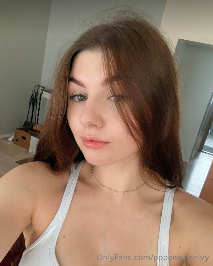 𝐏𝐨𝐢𝐬𝐨𝐧 𝐈𝐯 / pppoisonnnivy nude photo #9