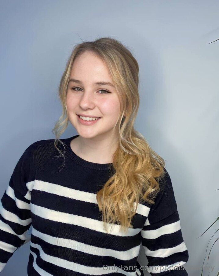 𝐏𝐨𝐢𝐬𝐨𝐧 𝐈𝐯 / pppoisonnnivy nude photo #10