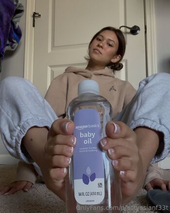 Luna Belle / prettyasianf33t nude photo #5