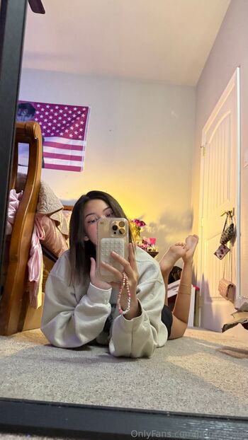 Luna Belle / prettyasianf33t nude photo #21