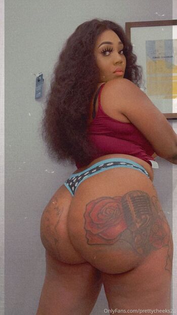 PrettyCheeks / prettycheeks22 nude photo #19