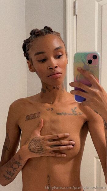 WOAH ALIZ / prettyfaceslimm nude photo #3