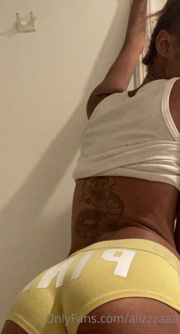 WOAH ALIZ / prettyfaceslimm nude photo #19