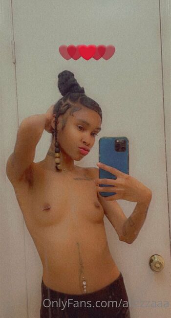 WOAH ALIZ / prettyfaceslimm nude photo #32