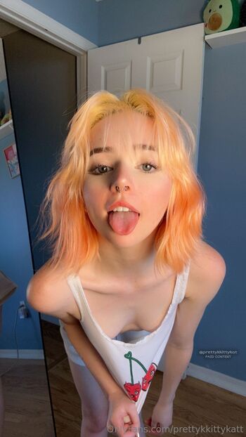 Prettykkittyka / prettykkittykatt / prettiestkkittykat nude photo #17