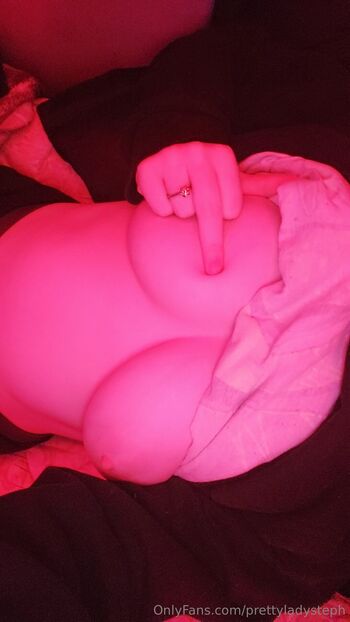 Stephanie Johnse / prettyladysteph nude photo #4