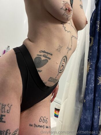 PrettyLittl / prettylittlefreak13 nude photo #10
