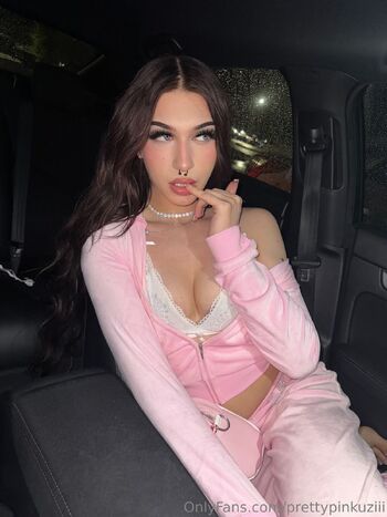 PrettyPinkUzii / prettypinkuziii nude photo #14