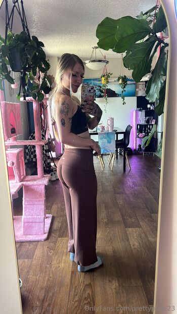 Lenachk / prettypixie23 nude photo #6