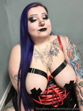 Prnd / prettypurplepet nude photo #1