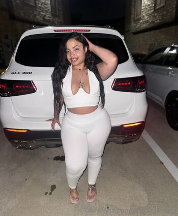 OnlyFans / prettyyassjas nude photo #12