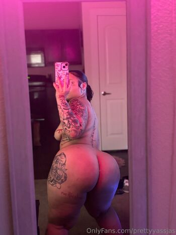 OnlyFans / prettyyassjas nude photo #20