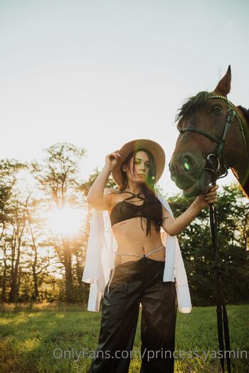 princess.yasmin nude photo #2