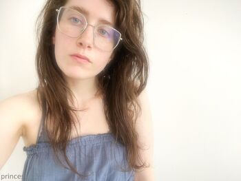 zoe / princess_z3 nude photo #1