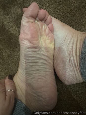 Princess Disne / princessdisneyfeet nude photo #8