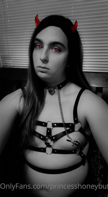 PrincessHoneyPo / princesshoneybutt / princess_honey_butt nude photo #28