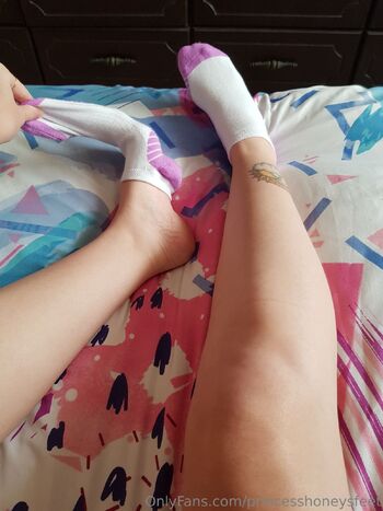 HoneySweetFee / princesshoneysfeet / autumnhoney444 / senpaishoney nude photo #5