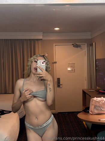 princesskus / princesskush444 nude photo #6