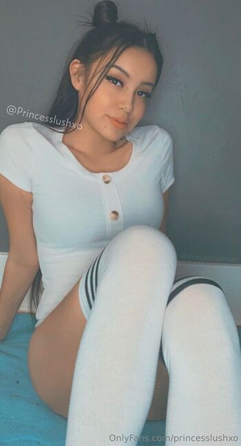 Princess Renee / princesslushxo nude photo #2