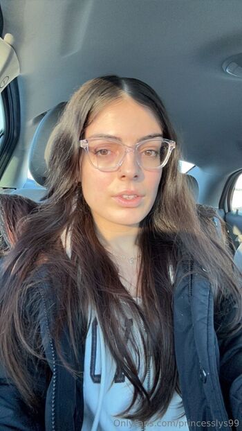 Elysi / princesslys99 / lilbabyangel999 nude photo #14