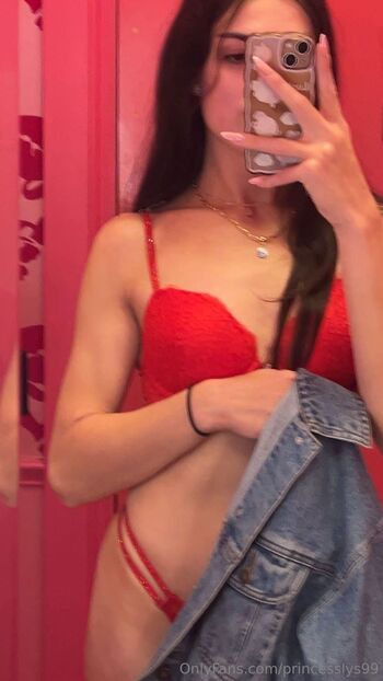 Elysi / princesslys99 / lilbabyangel999 nude photo #16