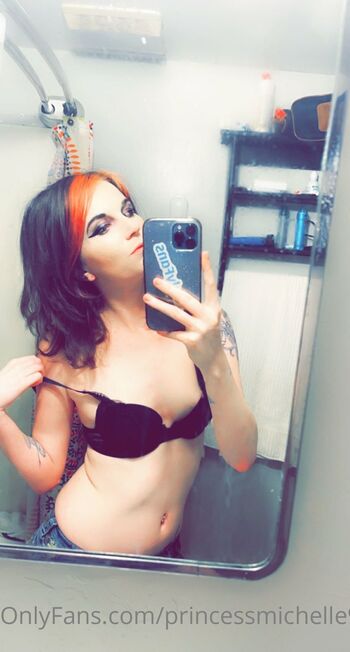 Princessmichell / princessmichelle94 nude photo #9