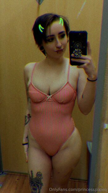 Pixie pi / princesspixieq nude photo #3