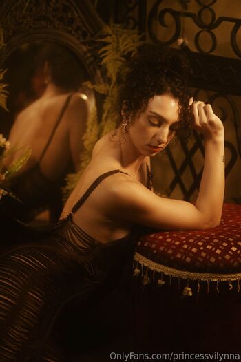 Princess V / princessvilynna nude photo #6
