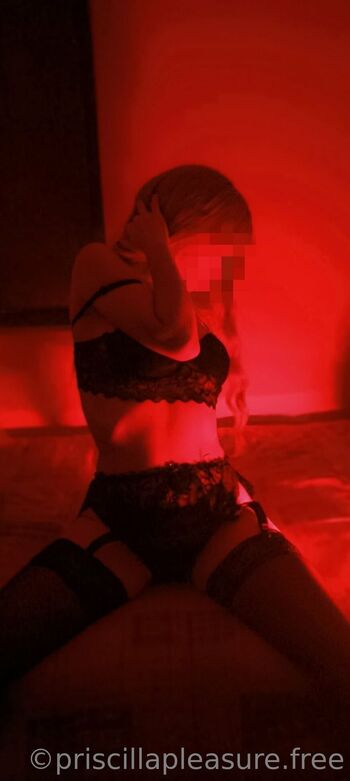 Priscilla Pleasure Fre / priscillapleasure.free nude photo #6