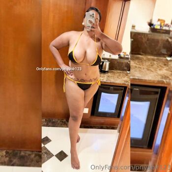Priya Indian Hotwife (दस मल / priyablr123 nude photo #7