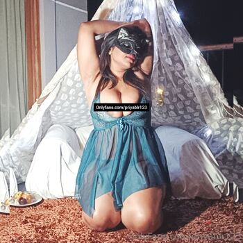 Priya Indian Hotwife (दस मल / priyablr123 nude photo #15