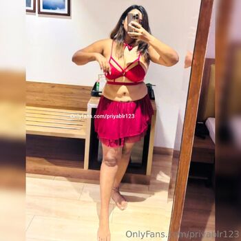 Priya Indian Hotwife (दस मल / priyablr123 nude photo #29