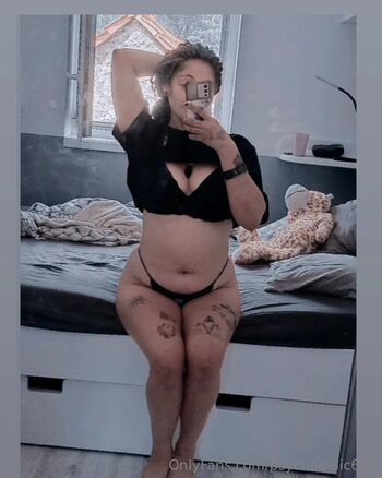 Meggi / psychadelic666 / aggressive_bad_girlvol3 / psychadelicevil nude photo #1