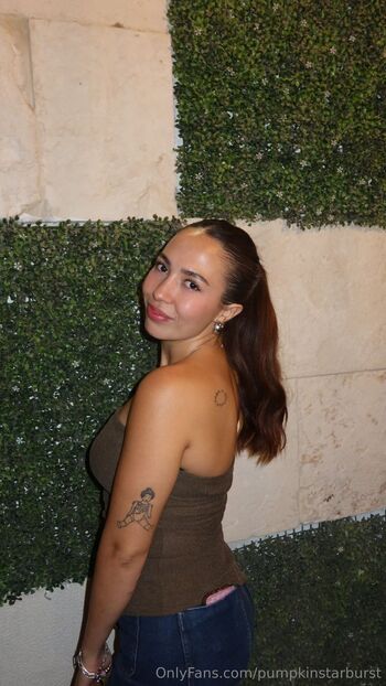 Cami / pumpkinstarburst nude photo #6