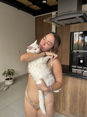 Cami / pumpkinstarburst nude photo #11