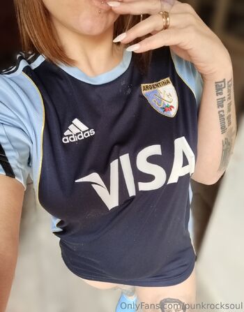 𝕾𝖆𝖗𝖆 / punkrocksoul nude photo #17