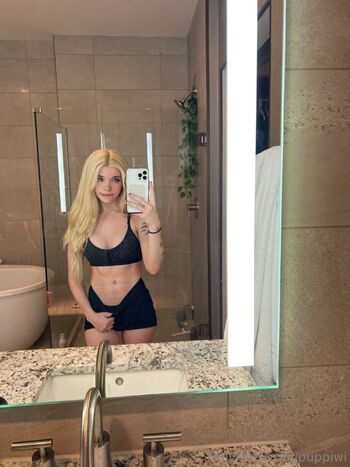 winnie / puppiwi nude photo #26