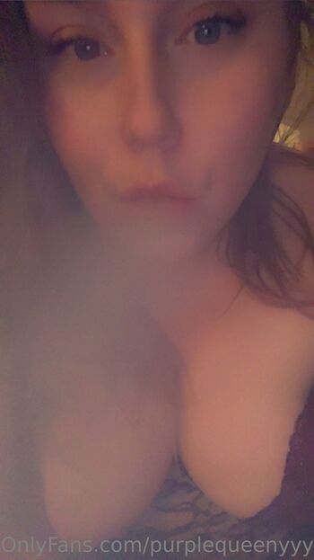 Queenyyyy42 / purplequeenyyyy nude photo #8