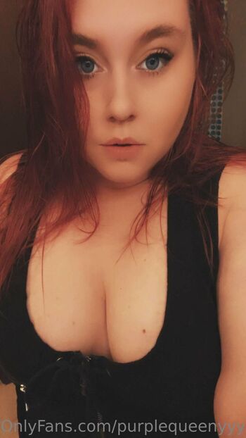 Queenyyyy42 / purplequeenyyyy nude photo #12