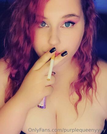 Queenyyyy42 / purplequeenyyyy nude photo #23