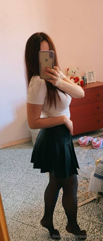 Mari / pussymarii nude photo #19