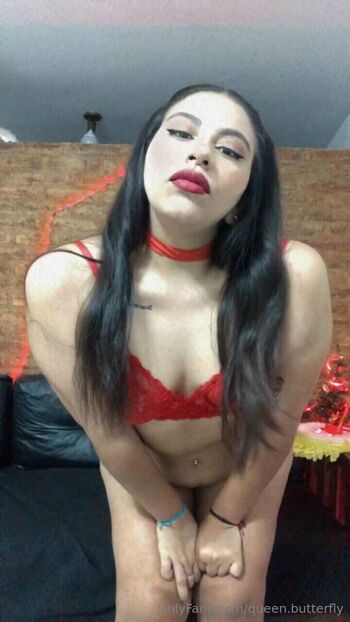Queeni / queen.butterfly nude photo #7