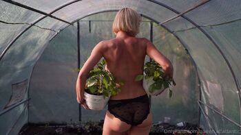 Angelik / queen.of.atlantic nude photo #1