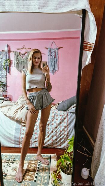 Angelik / queen.of.atlantic nude photo #20