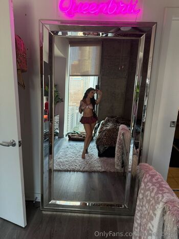 Queen Bri / queenbri69 nude photo #1