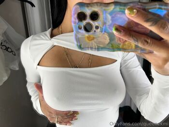 Cami / queencxmi nude photo #1